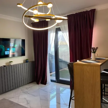 Luxury House Apartment *