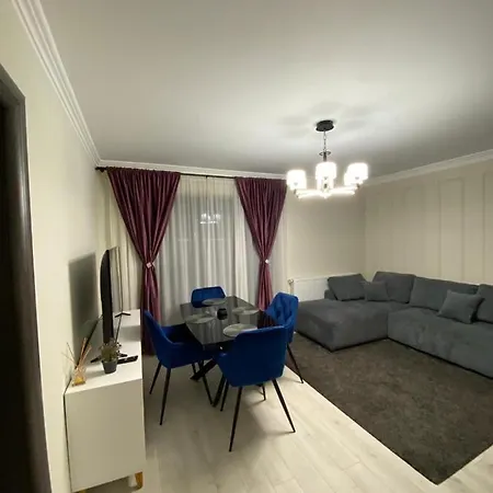Luxury House Apartment *
